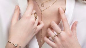 Подходят ли золотые украшения для девушек с рыжими волосами Подходят ли золотые украшения для девушек с рыжими волосами