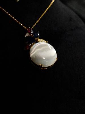 подвеска с кахолонгом