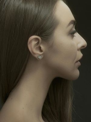 серьги с бриллиантом