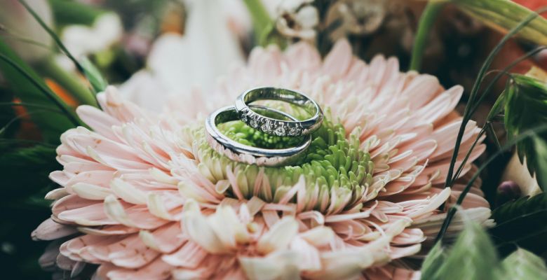 Как выбрать обручальное кольцо: полезные советы