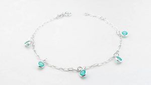 Браслеты с голубыми камнями: какие бывают и кому пойдут Браслеты с голубыми камнями: какие бывают и кому пойдут