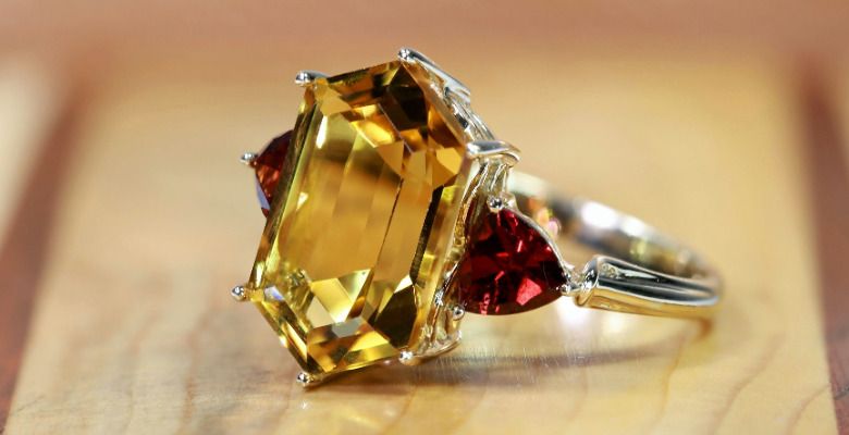 Кольца с коричневыми камнями: какие бывают и кому пойдут