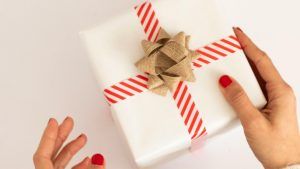 Какие украшения можно дарить коллеге