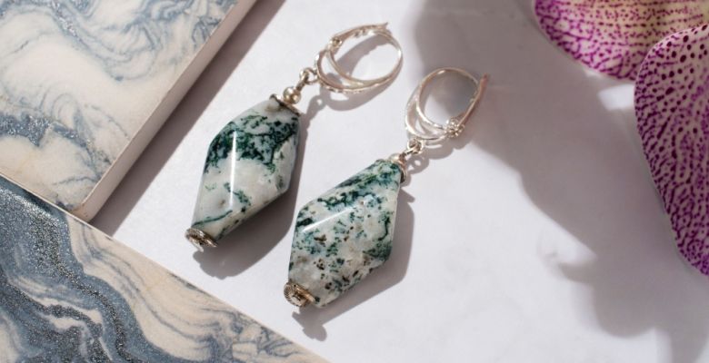 Какие камни не рекомендуется носить Рыбам, рожденным в год Кролика (Кота)