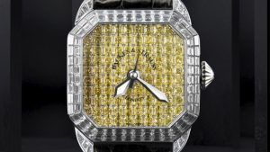18 карат желтых бриллиантов украсили циферблат часов 18 карат желтых бриллиантов украсили циферблат часов