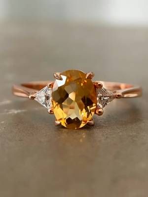 кольцо с гранатом