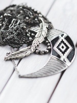 Серебряное колье