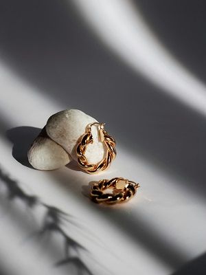 золотые серьги