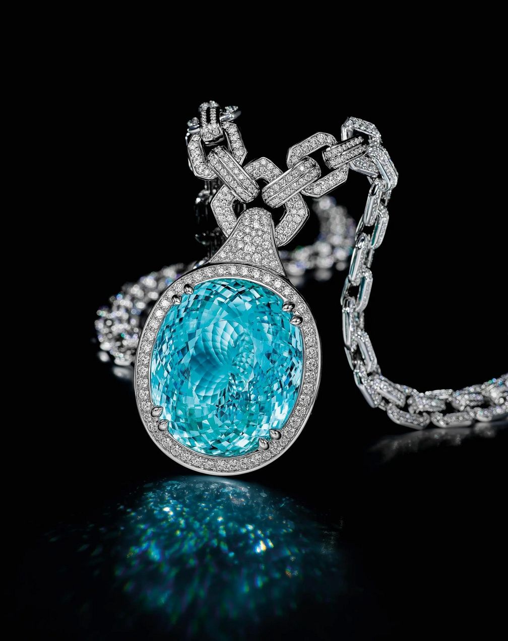 Ожерелье от Kat Florence с мозамбикским турмалином параиба весом 126,25 карата и бриллиантами круглой огранки общим весом 16,28 карата