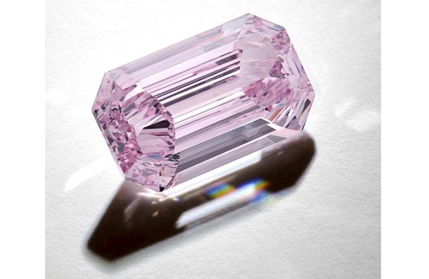 7-каратный розовый бриллиант оценен в $ 4,25 млн