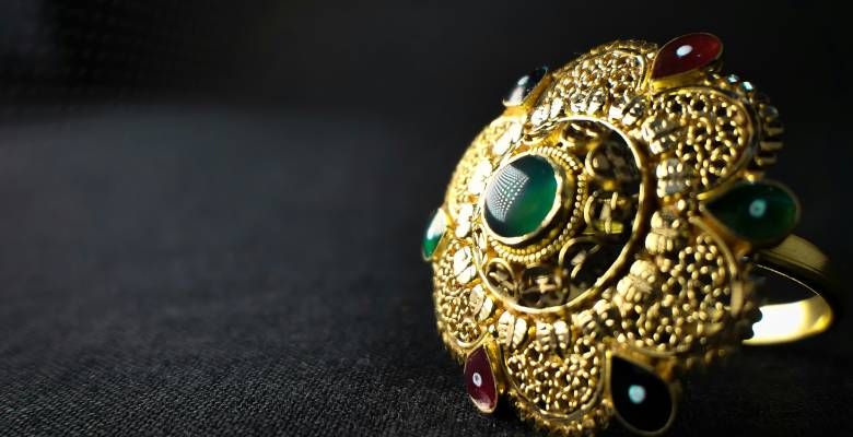 Какие камни не рекомендуется носить Рыбам, рожденным в год Обезьяны