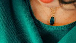 Какие камни не рекомендуется носить Рыбам, рожденным в год Собаки