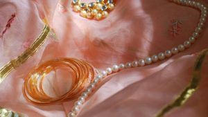 Какие камни не рекомендуется носить Скорпионам, рожденным в год Дракона