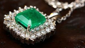 Какие камни не рекомендуется носить Овнам, рожденным в год Крысы