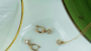 Какие камни не рекомендуется носить Водолеям, рожденным в год Свиньи