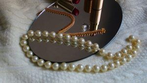 Какие камни не рекомендуется носить Ракам, рожденным в год Змеи