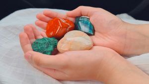 Какие камни не рекомендуется носить Козерогам, рожденным в год Кролика (Кота)