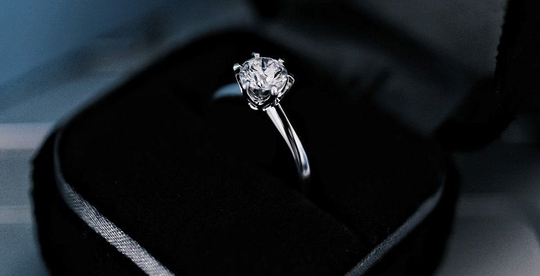 Какие камни не рекомендуется носить Девам, рожденным в год Змеи