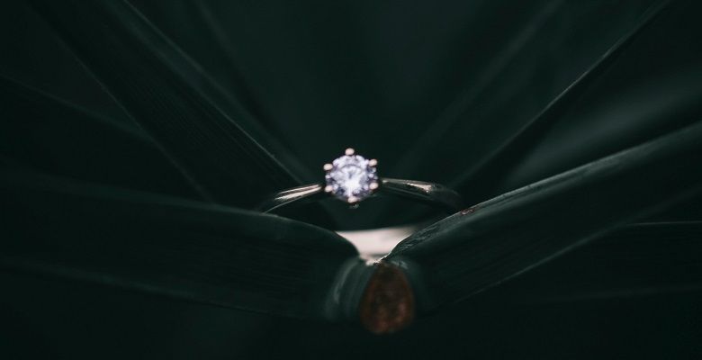 Какие камни не рекомендуется носить Ракам, рожденным в год Лошади