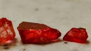 Какие камни не рекомендуется носить Весам, рожденным в год Змеи