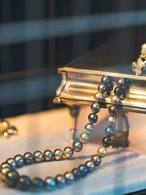 колье с жемчугом