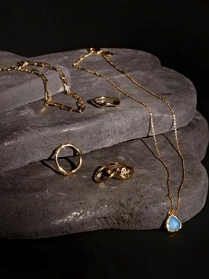 колье с опалом