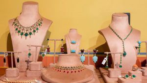 В Индии шум базара вдохновляет ювелиров, ч. 2