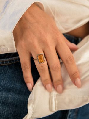 кольцо с сапфиром