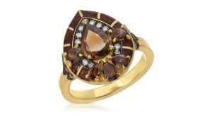 Декадентский Mocha Mousse