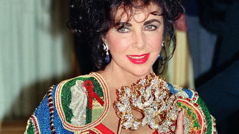 Редкие экспонаты антикварной выставки 2025 года в Майами-Бич, ч. 1