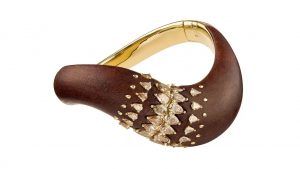 Ювелиры говорят, что спрос на украшения из дерева растет, ч. 2 Ювелиры говорят, что спрос на украшения из дерева растет, ч. 2