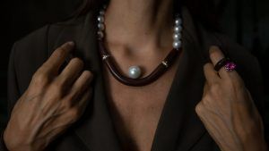 Ювелиры говорят, что спрос на украшения из дерева растет, ч. 1 Ювелиры говорят, что спрос на украшения из дерева растет, ч. 1