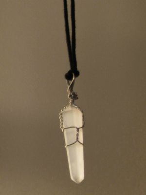 подвеска с селенитом