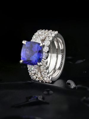 кольцо с танзанитом