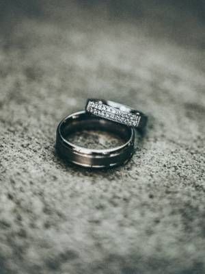 кольцо с бриллиантом