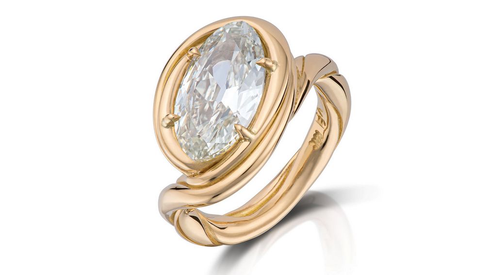Кольцо Curva Twist от Vanessa Fernandez Studio с бриллиантом весом 4,01 карата, установленным в 18-каратном желтом золоте Кольцо Curva Twist от Vanessa Fernandez Studio с бриллиантом весом 4,01 карата, установленным в 18-каратном желтом золоте