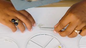 De Beers сократила производственный прогноз на 2025 год на треть De Beers сократила производственный прогноз на 2025 год на треть