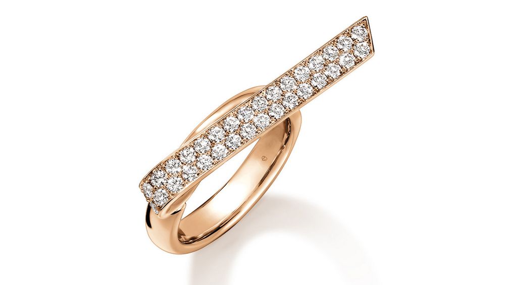Удлиненное кольцо Flip из 18-каратного розового золота с бриллиантовым паве Удлиненное кольцо Flip из 18-каратного розового золота с бриллиантовым паве