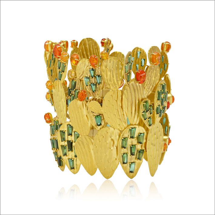 Браслет Cactus из золота с огненными опалами, турмалином и цаворитом