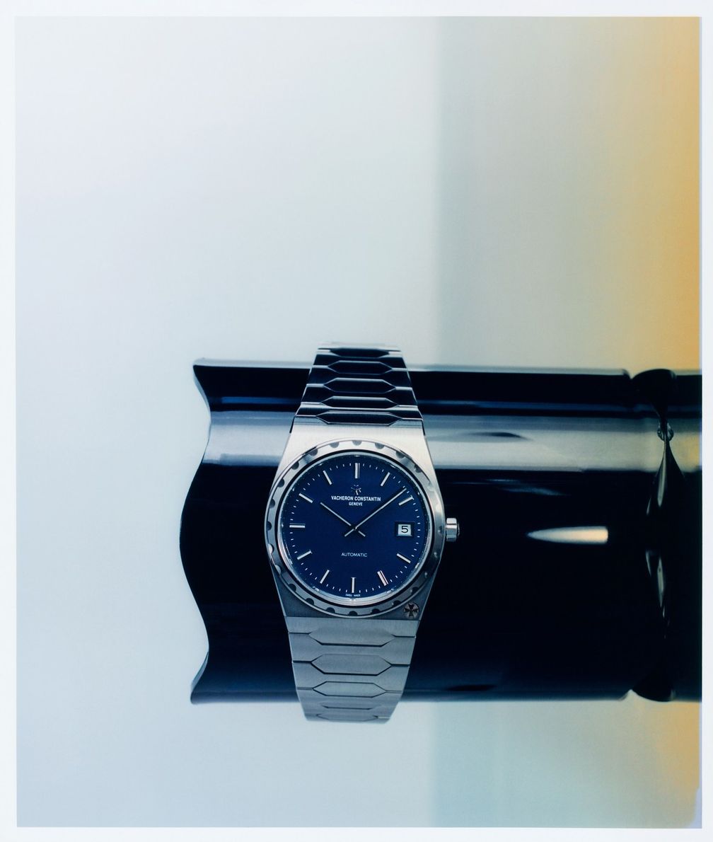 Лучшие новые часы с синим циферблатом на весну 2025 года