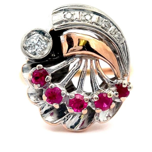 Кольцо Джун Картер Кэш из 14-каратного белого и розового золота с круглыми бриллиантами и рубинами, оценка 8 000–12 000 долларов