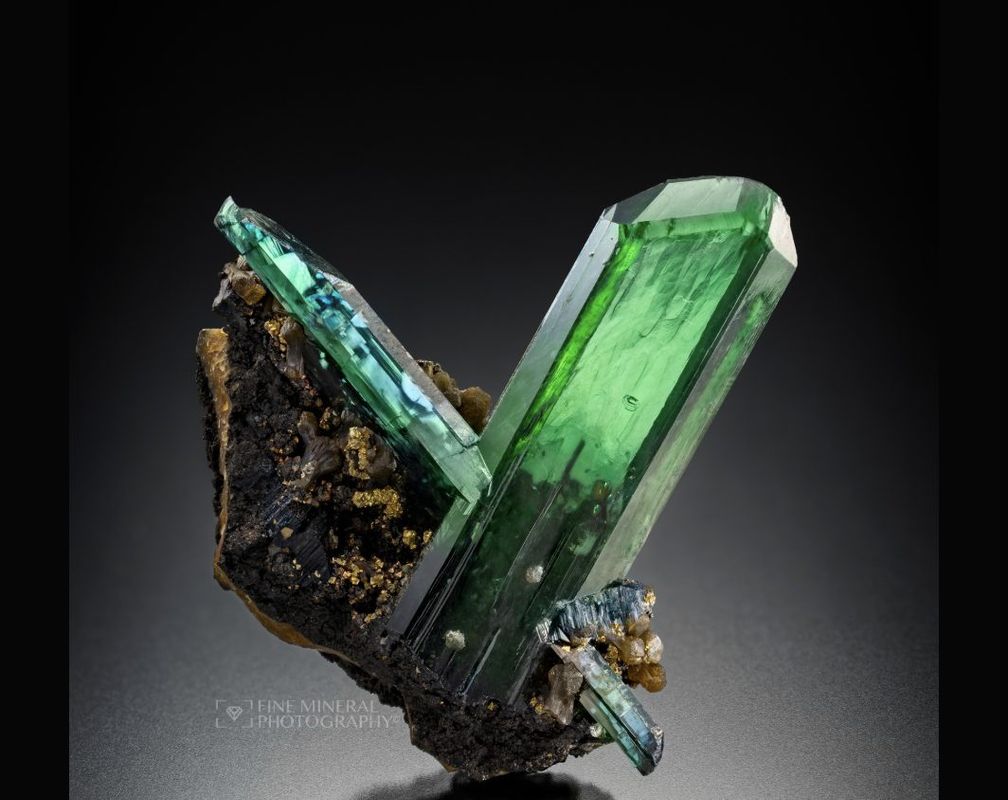 Закрытый доклад проф. Дроновой Н. Д. на заседании Коллегии экспертов геммологов РФ и СНГ