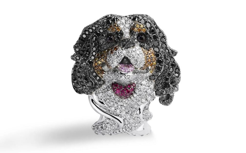 Кольцо с изображением собаки Шойфеле Байрона, выполненное из бриллиантов весом 6,37 карата Кольцо с изображением собаки Шойфеле Байрона, выполненное из бриллиантов весом 6,37 карата