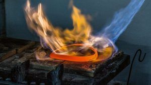 IsabelleFa: мастера по изготовлению цепочек вручную защищают свое искусство. Часть 2