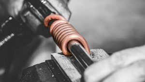 IsabelleFa: мастера по изготовлению цепочек вручную защищают свое искусство. Часть 1