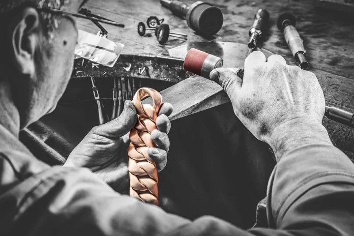 Сглаживание браслета Caresse Сглаживание браслета Caresse