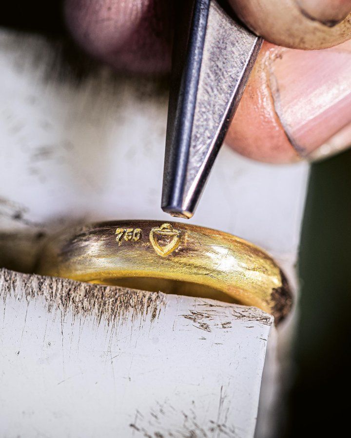 Нанесение клейма Нанесение клейма