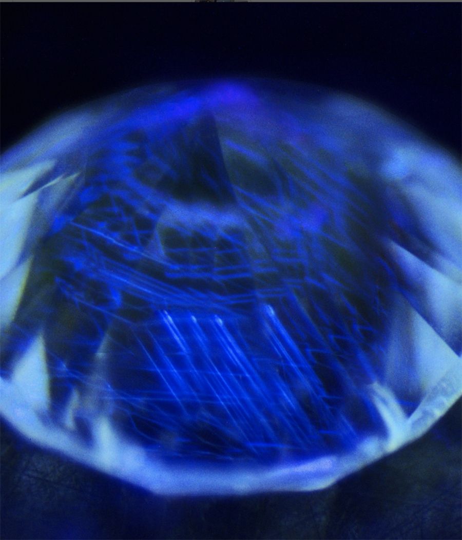 Внимание! Новый вид маскировки синтетических бриллиантов