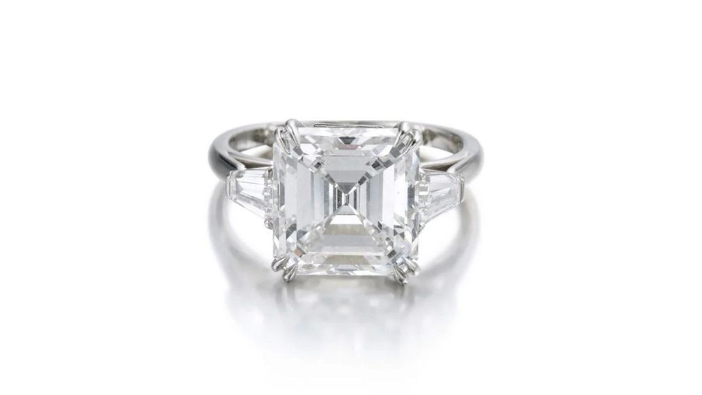 Кольцо от Tiffany & Co. с бриллиантом весом 7,05 карата