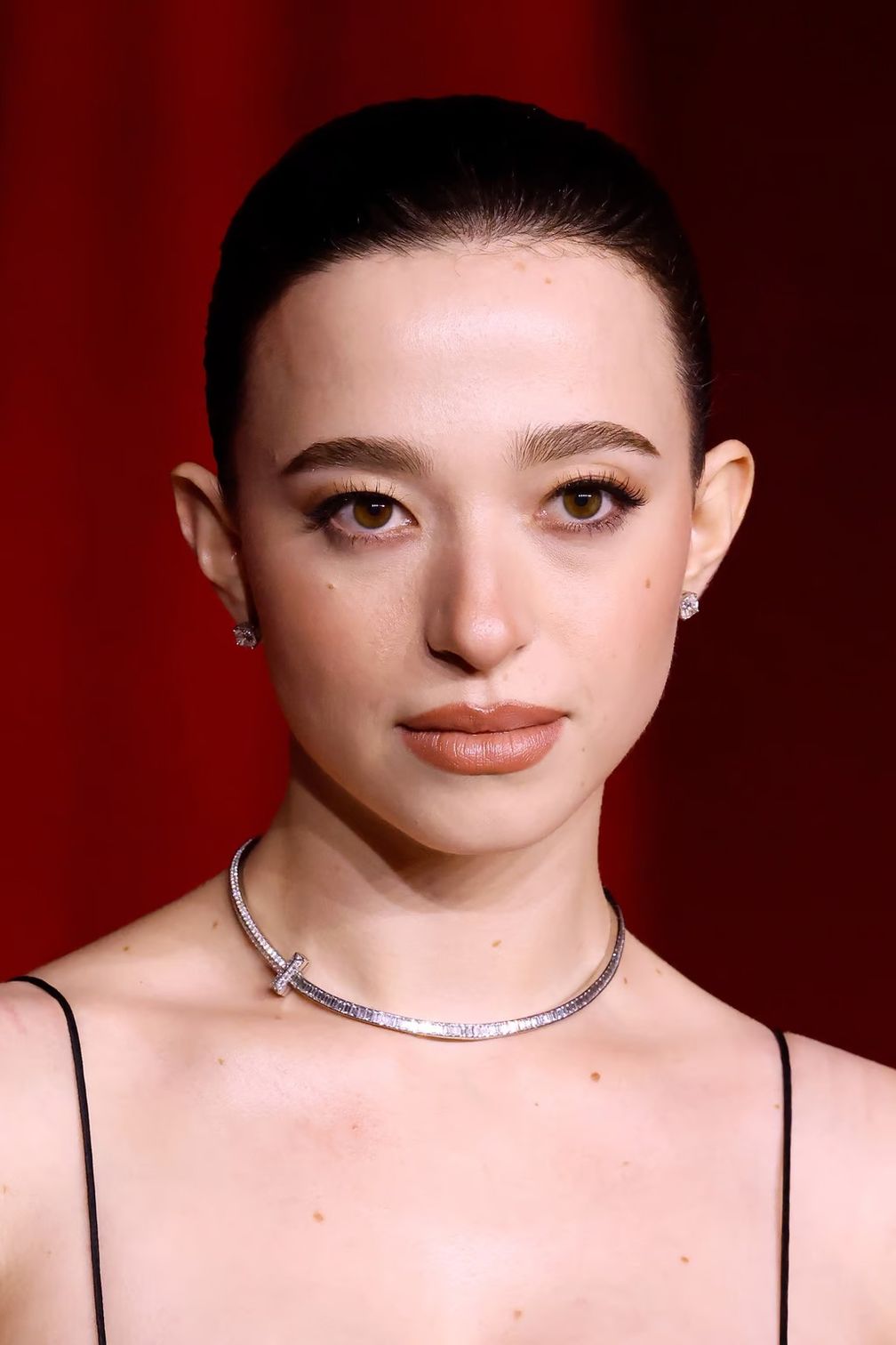 Актриса Майки Мэдисон надела жесткое колье T от Tiffany на гала-вечер в Музее Академии в Лос-Анджелесе в октябре прошлого года